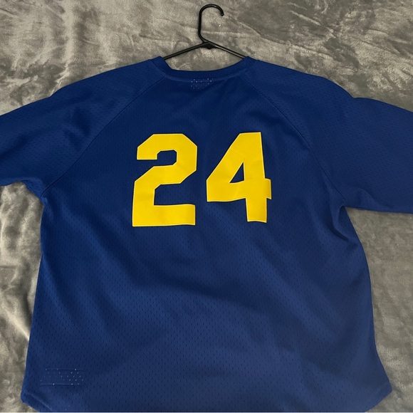 Like new Mitchell and Ness Seattle 1991 Ken Griffey Jr jersey XL - Picture 5 of 5